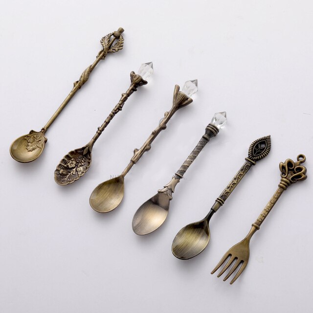 Vintage Dessert Royal Style  Cutlery Set